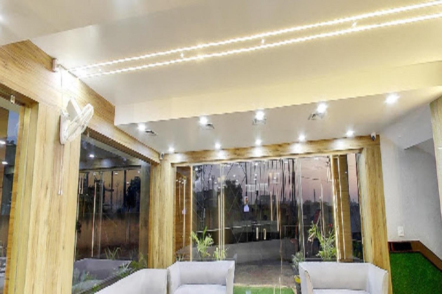 Hotel Shivay International Tharad Buitenkant foto